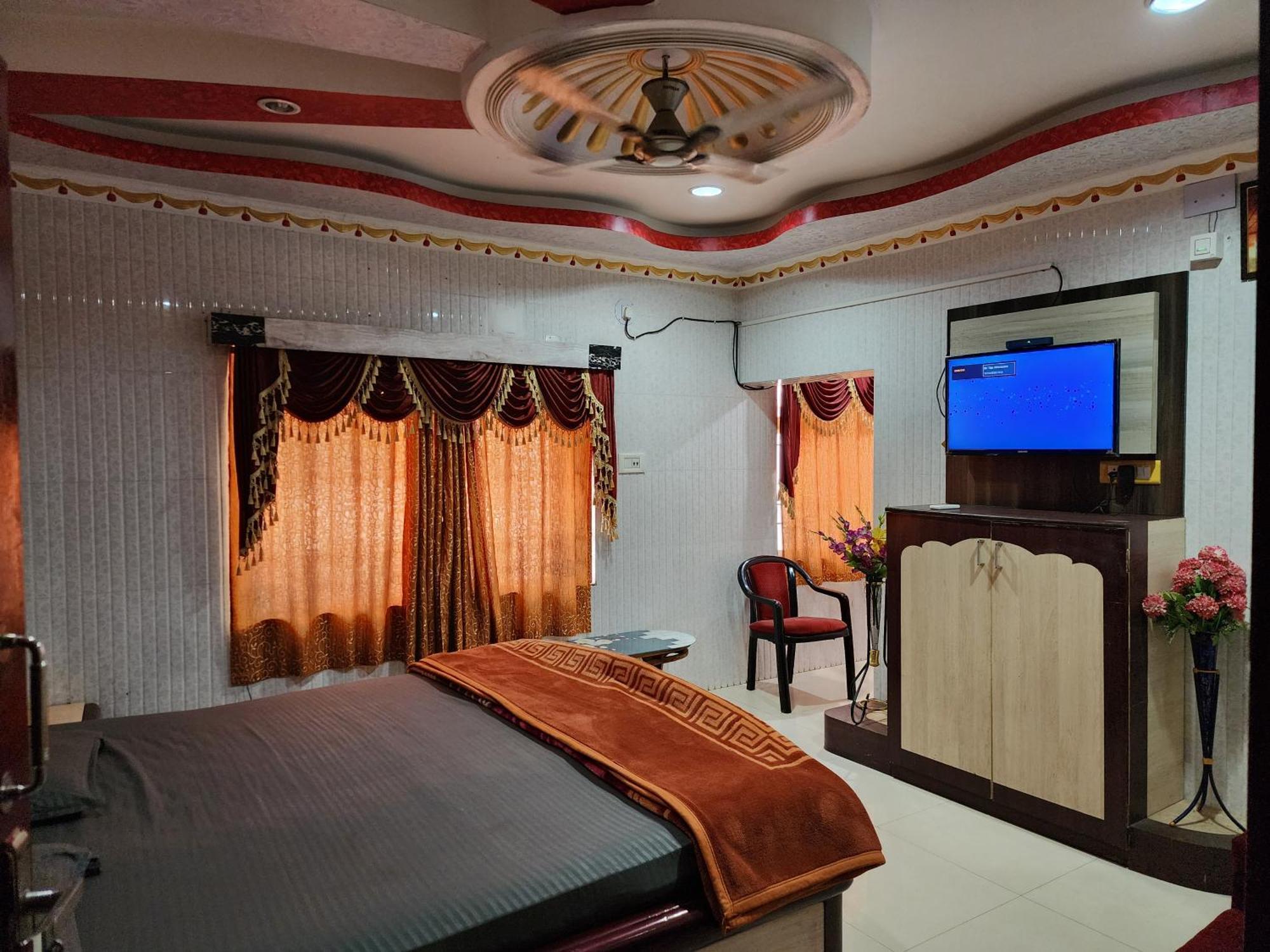 Hotel Shri Durga Baripada Екстер'єр фото